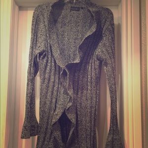 Black and White Bell Sleeve Cardigan - XL